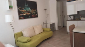 Гостиница Sonniges Modernes Appartement Höhenberg  Кёльн